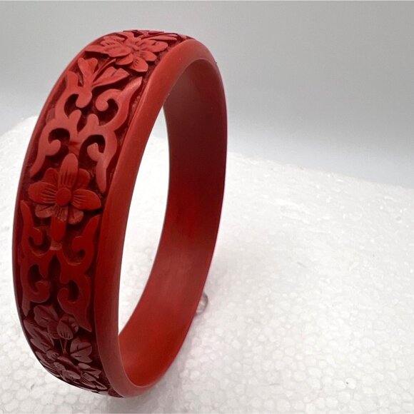 Vintage Bangle Bracelet Red Cinnabar Artisan Hand Carved .5" Wide Size 8 - Picture 4 of 5